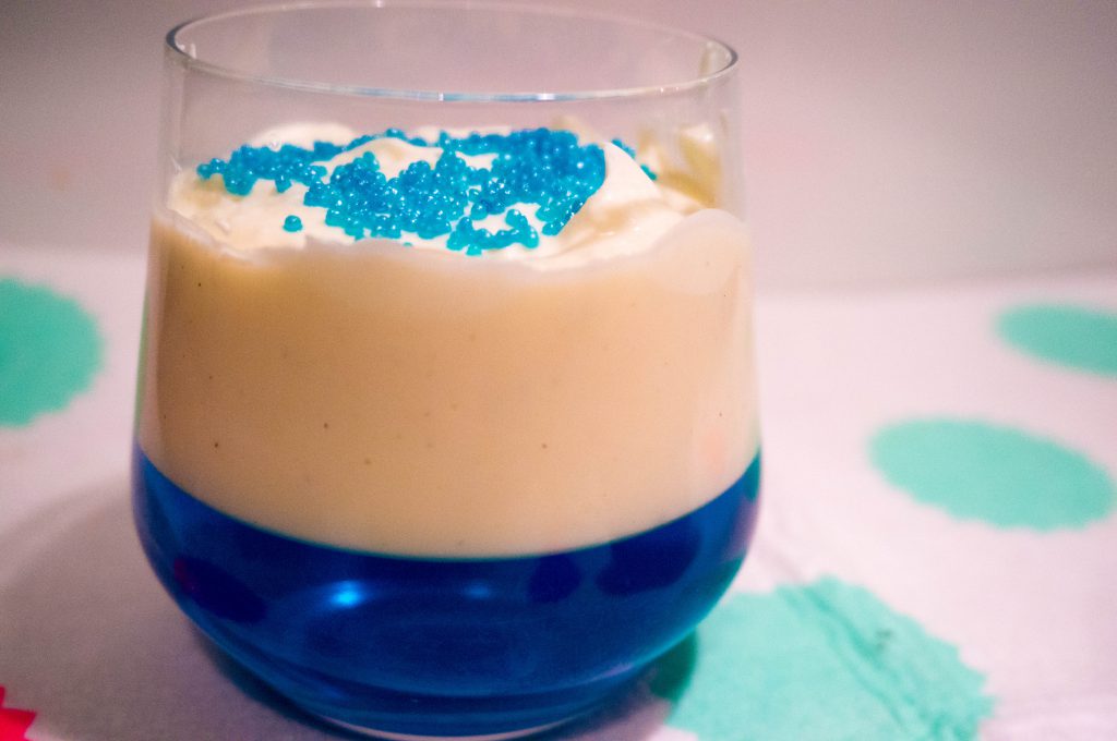 BabyShower Recept - Baby Blauwe Trifle (bron: buzzinthekitchen)