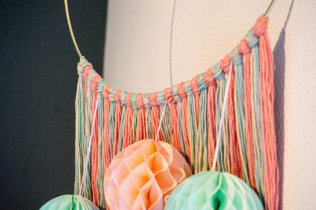 DIY Wollen Baby Mobile - Babies Kitchen DIY