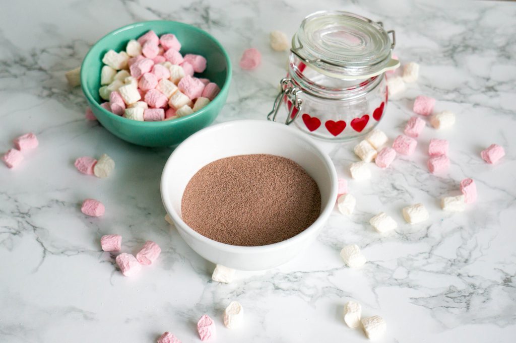Benodigdheden Warme Chocolademelk in een Pot DIY | Babies Kitchen