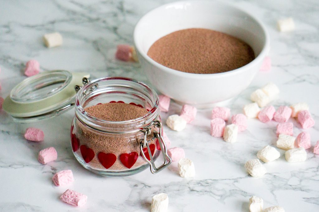Stap 1 : Warme Chocolademelk in een Pot DIY | Babies Kitchen