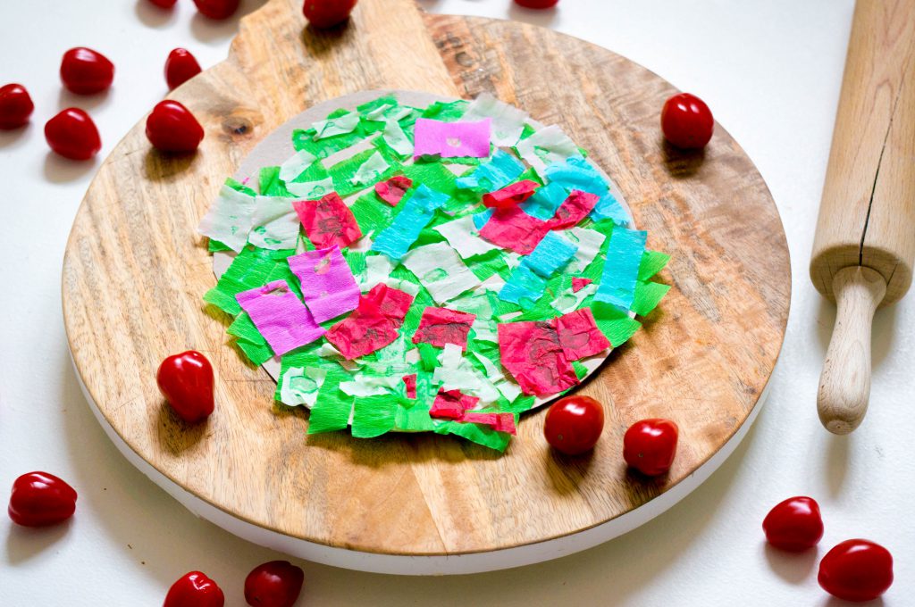 pizza met crêpepapier toppings| Babies Kitchen