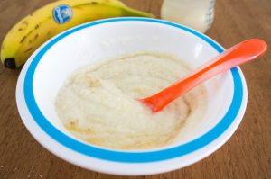 babyvoeding bananen rijstebloempap