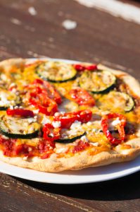 bloemkoolpizza met gegrilde groenten recept (Babies Kitchen)