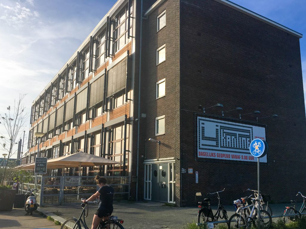 De IJ Kantine (uiteten met kinderen)