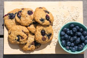 Blauwe bes havermoutkoekjes
