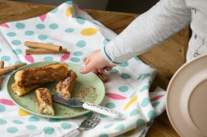 Behind the Scene Babies Kitchen: Cinnamon Wentelteefjes