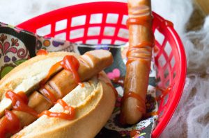 Halloween Heksenvingers Hotdogs (Babies Kitchen)