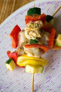 Griekse kip kebab stokjes (babies kitchen)