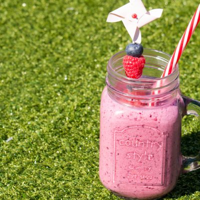 no ice cream berry milkshake (Babies Kitchen)