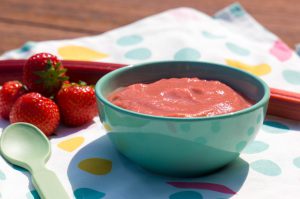 Rabarber en Aardbeien Fruithap | Babies Kitchen