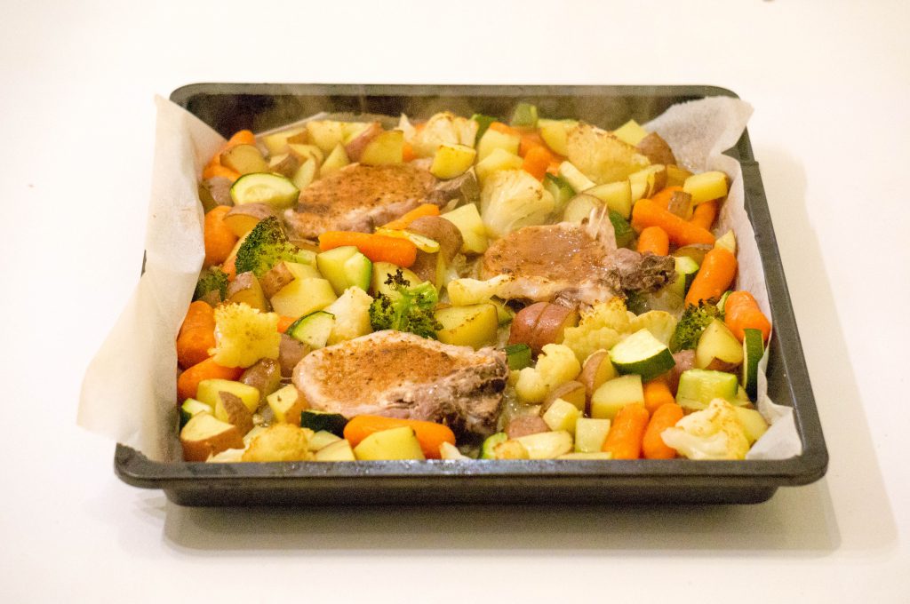 Traybake met Karbonade en Winterse Groente | Babies Kitchen