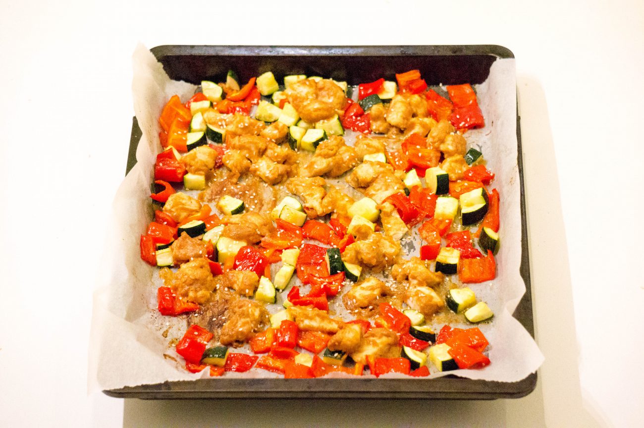 Kipsaté Traybake met rijst