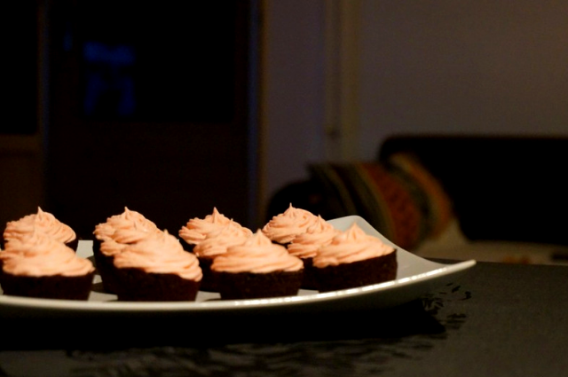 Verjaardag Chocolade Cupcakes _ Buzz in the Kitchen