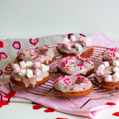 red velvet donut ui de oven | Babies Kitchen