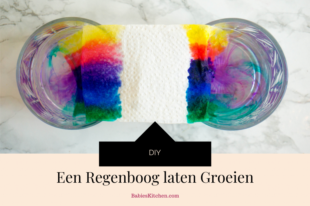 Een Regenboog laten groeien - Kidshoekje gezin aan tafel