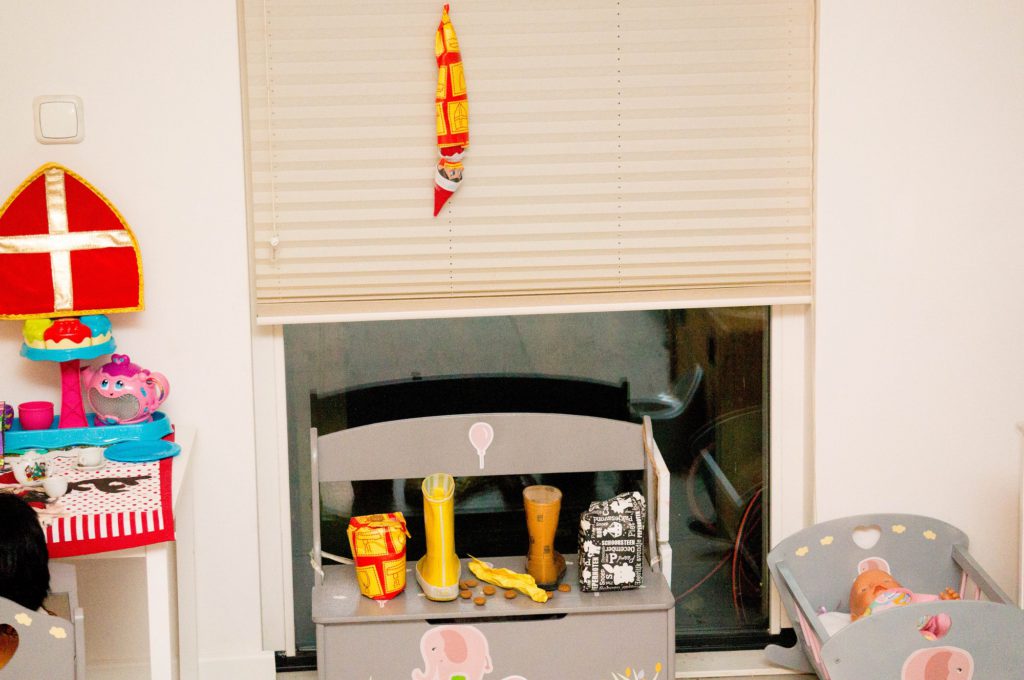Elf on the Shelf Week 1 - Ingepakt [kidshoekje]