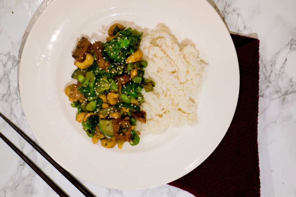 Broccoli Cashew Teriyaki met Rijs