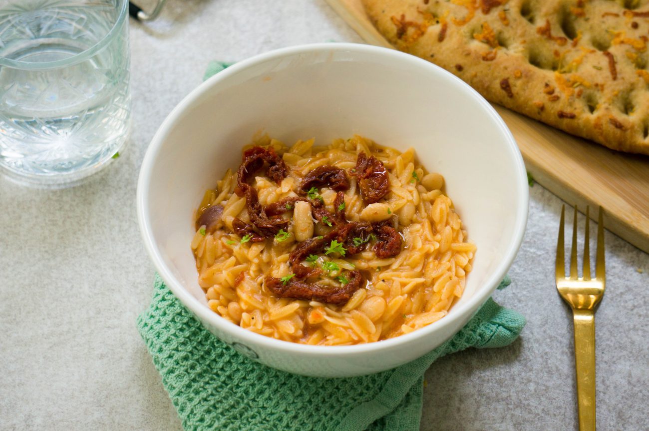 Orzo met Cannellini Bonen