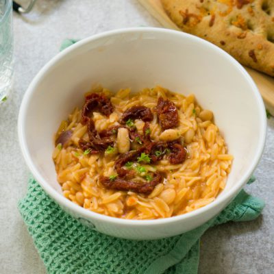 Vegetarische Orzo met cannellinibonen - Kidshoekje.nl Recept