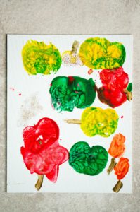 Herfstknutselen Verven met Appels - Kidshoekje.nl