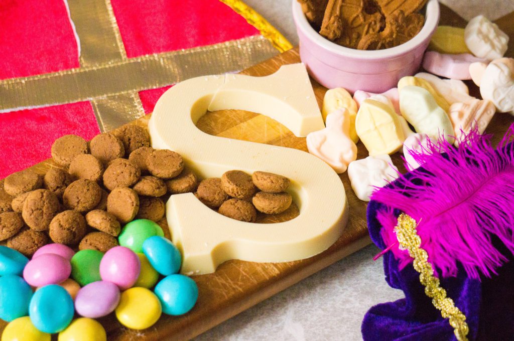 Sinterklaas idee Zoete Borrelplank voor Pakjesavond - Kidshoekje.nl