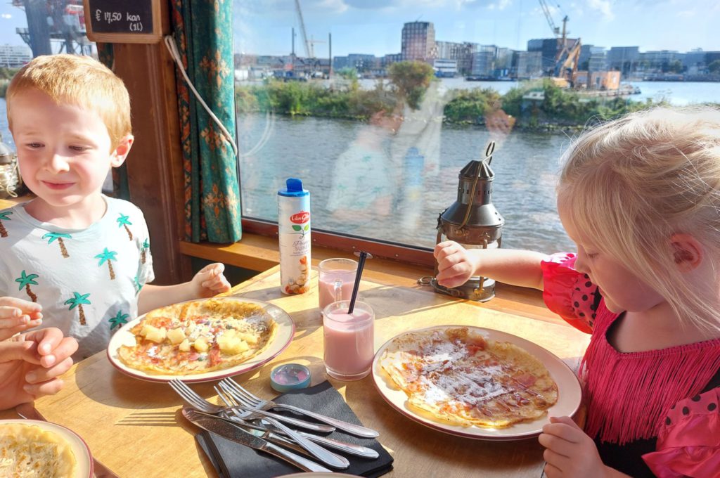 Restaurant Pannenkoekenboot Amsterdam - Kidshoekje.nl