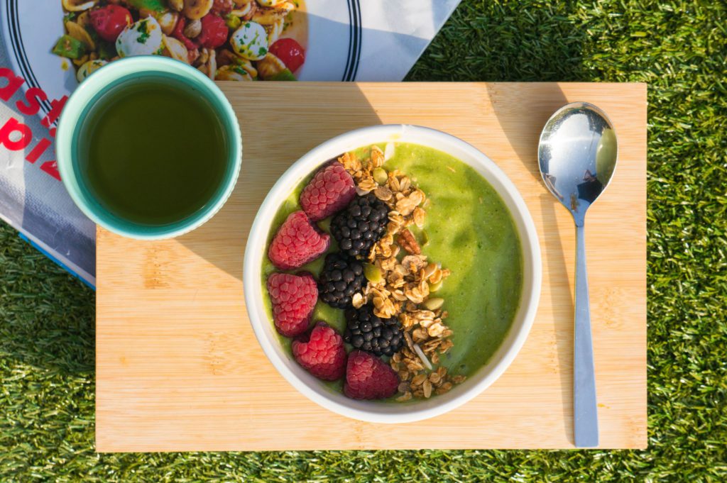 Groene Mango Smoothie Bowl - Kidshoekje.nl