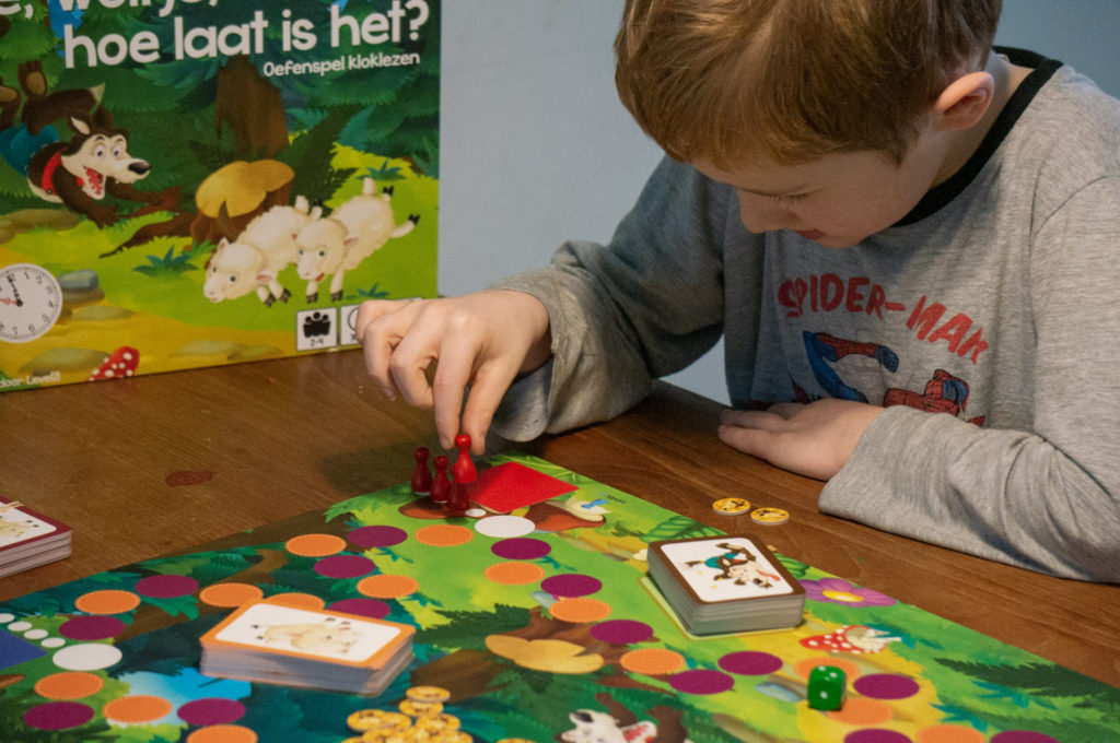 Spelen Wolfje Wolfje Hoe laat is het - Kidshoekje.nl