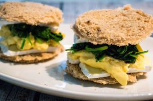 Brie en Ei Sandwich met Spinazie - kidshoekje.nl