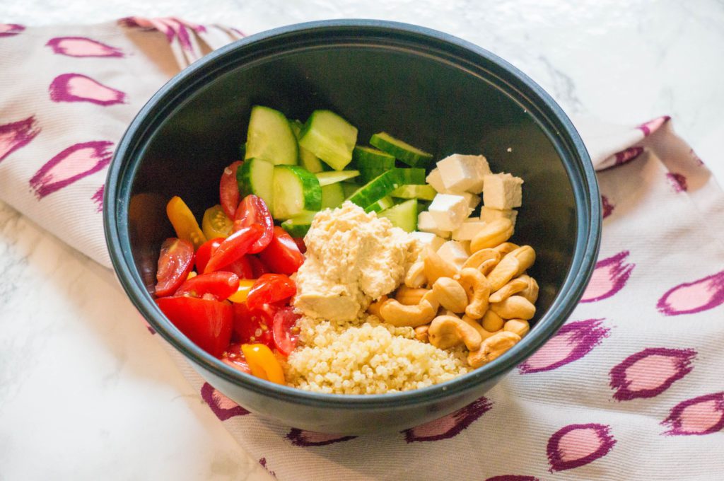 Hummus Feta Quinoa Bowl - Kidshoekje.nl