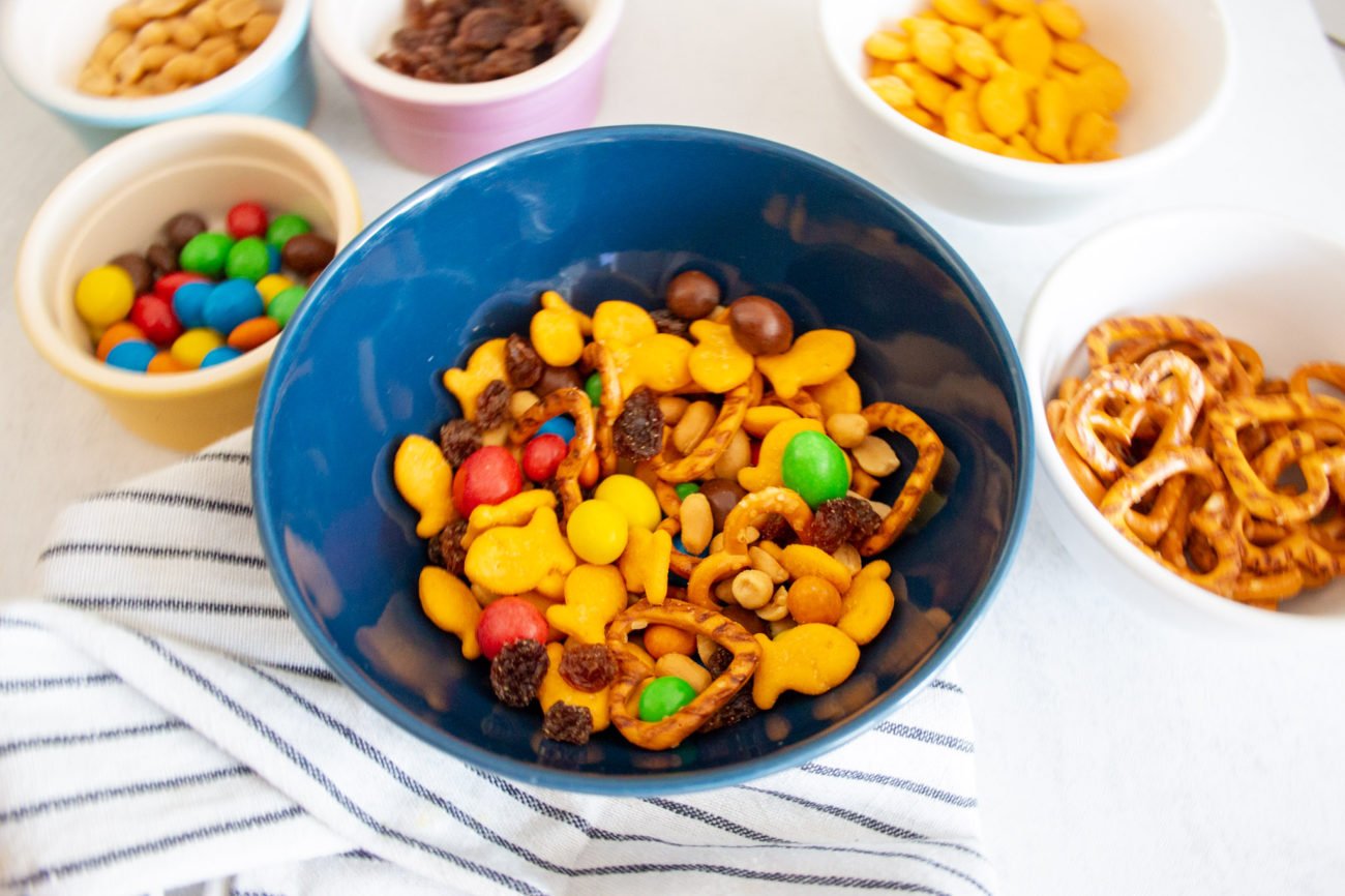 Trailmix met M&M’s en Goldfish