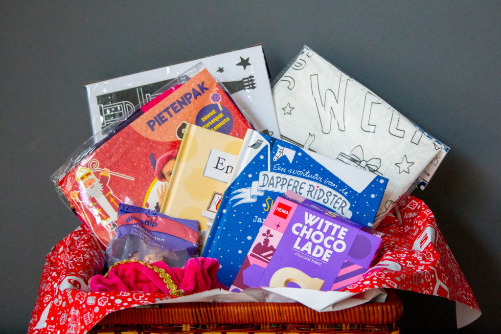Sinterklaas mand voor tijdens de Nationale Intocht - Kidshoekje.nl