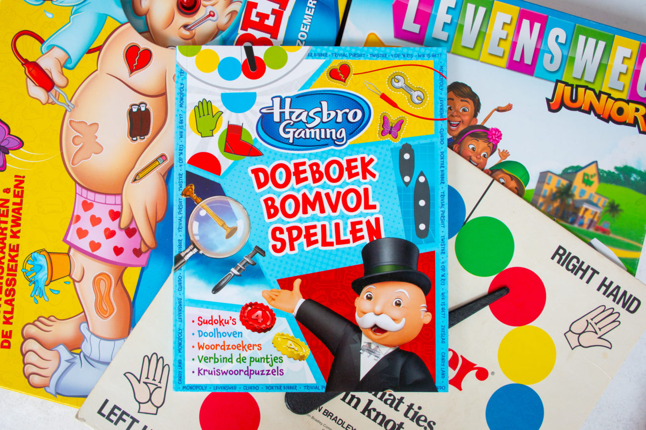 Hasbro Gaming Doeboek Bomvol Spellen - Kidshoekje.nl