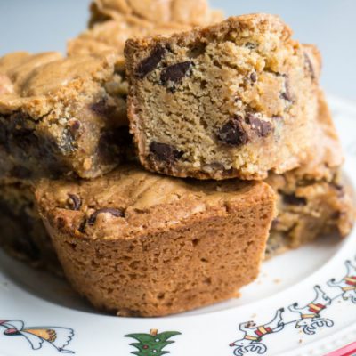 Chocolate Chip Pecan Blondies - Kidshoekje.nl