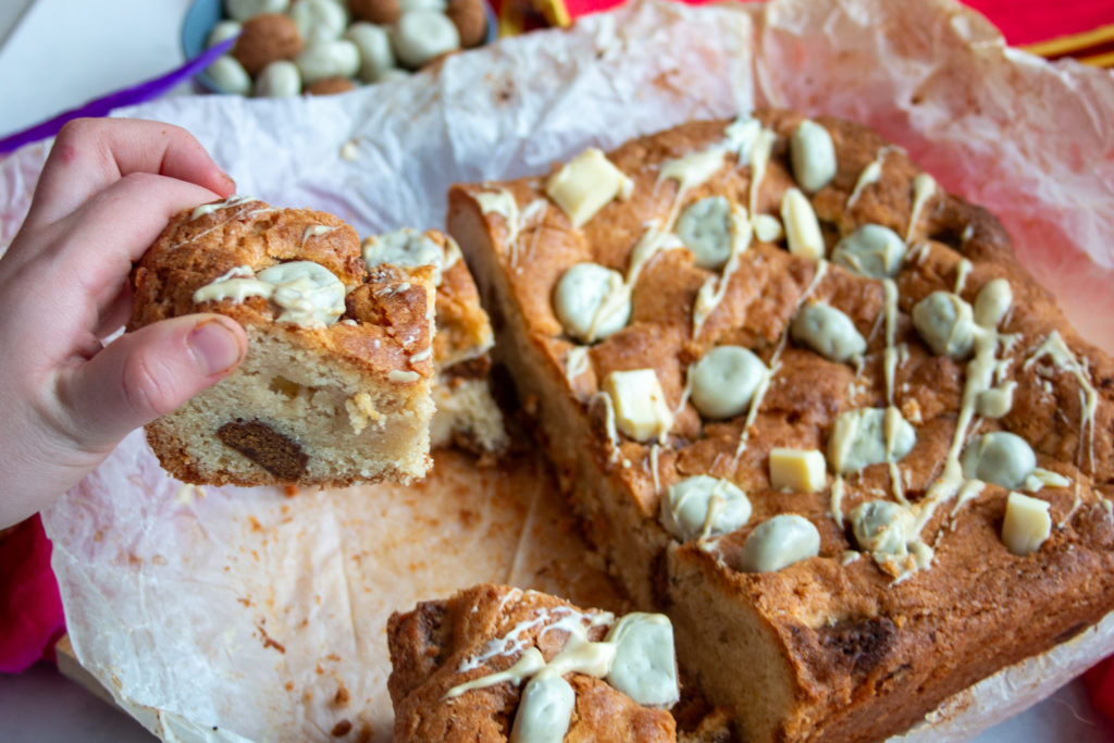 Recept Witte Chocolade Pepernoten Blondies - Kidshoekje.nl