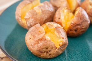 Air Fryer Gepofte Aardappels met Cheddar - Kidshoekje.nl