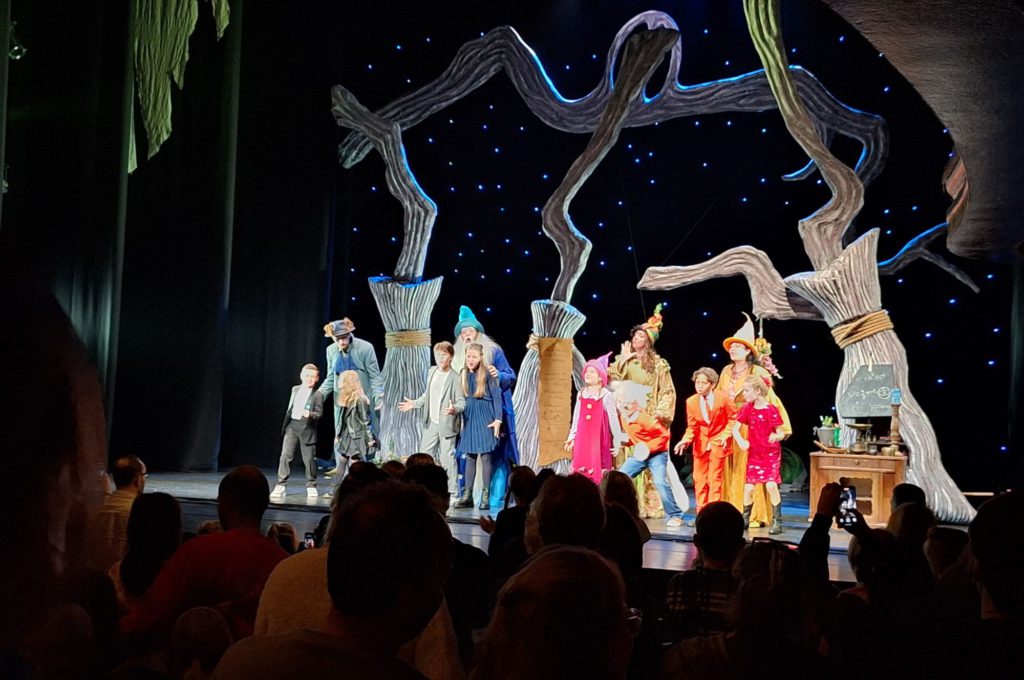 Premiere Familiemusical Dolfje Weerwolfje en Foeksia de Miniheks - Kidshoekje.nl
