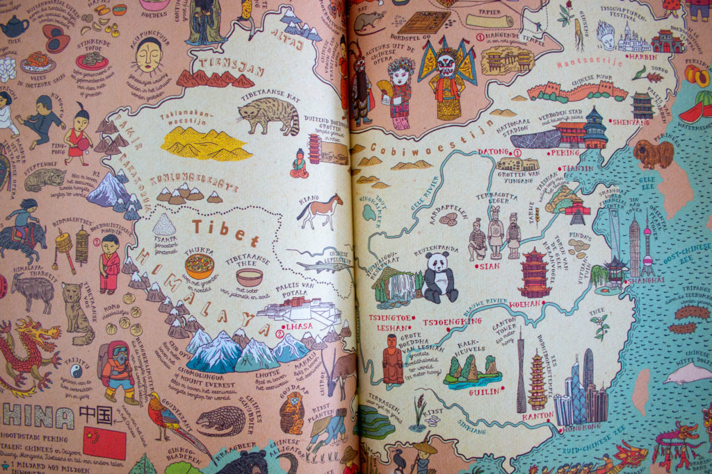 Boekrecensie Atlas 69 landen - Kidshoekje.nl