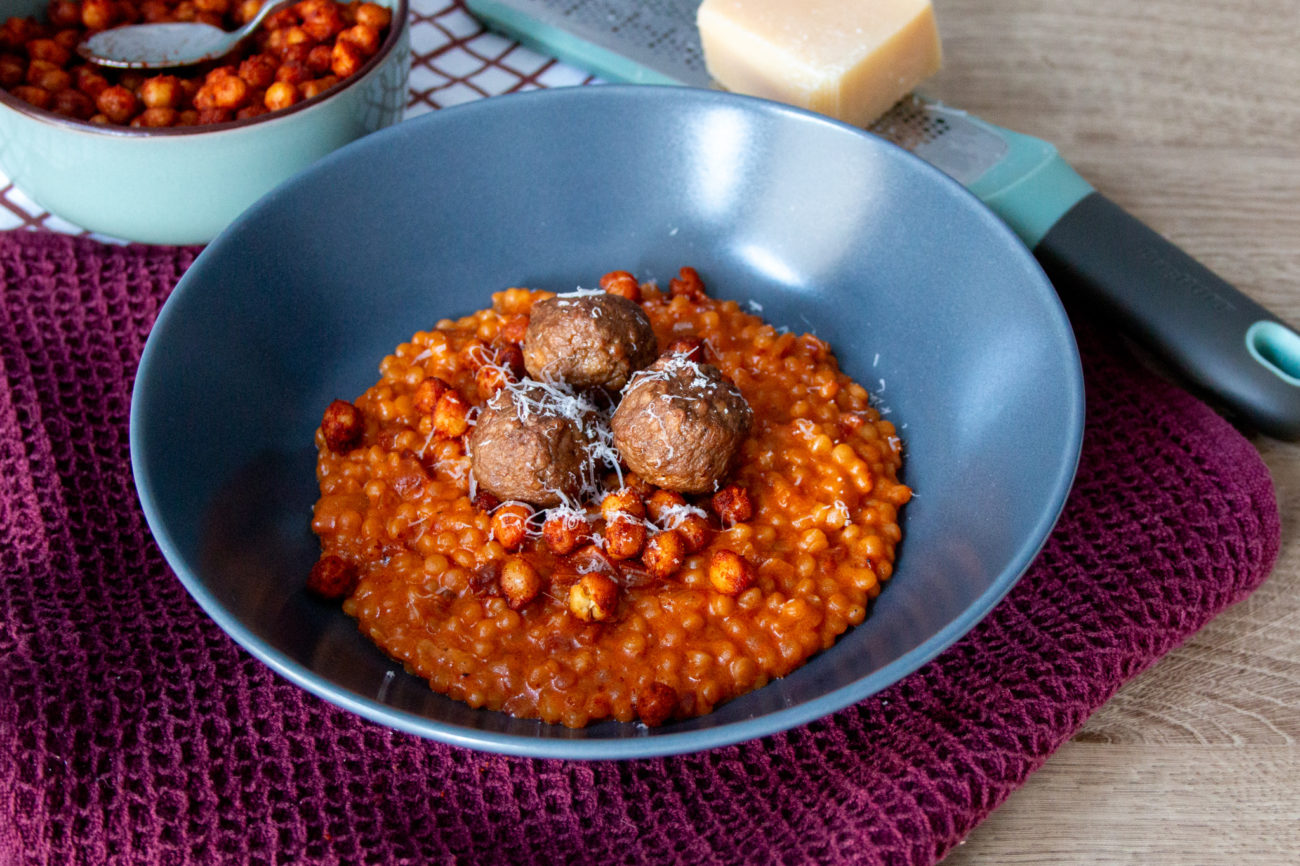 Romige Tomaten Parelcouscous met Balletjes
